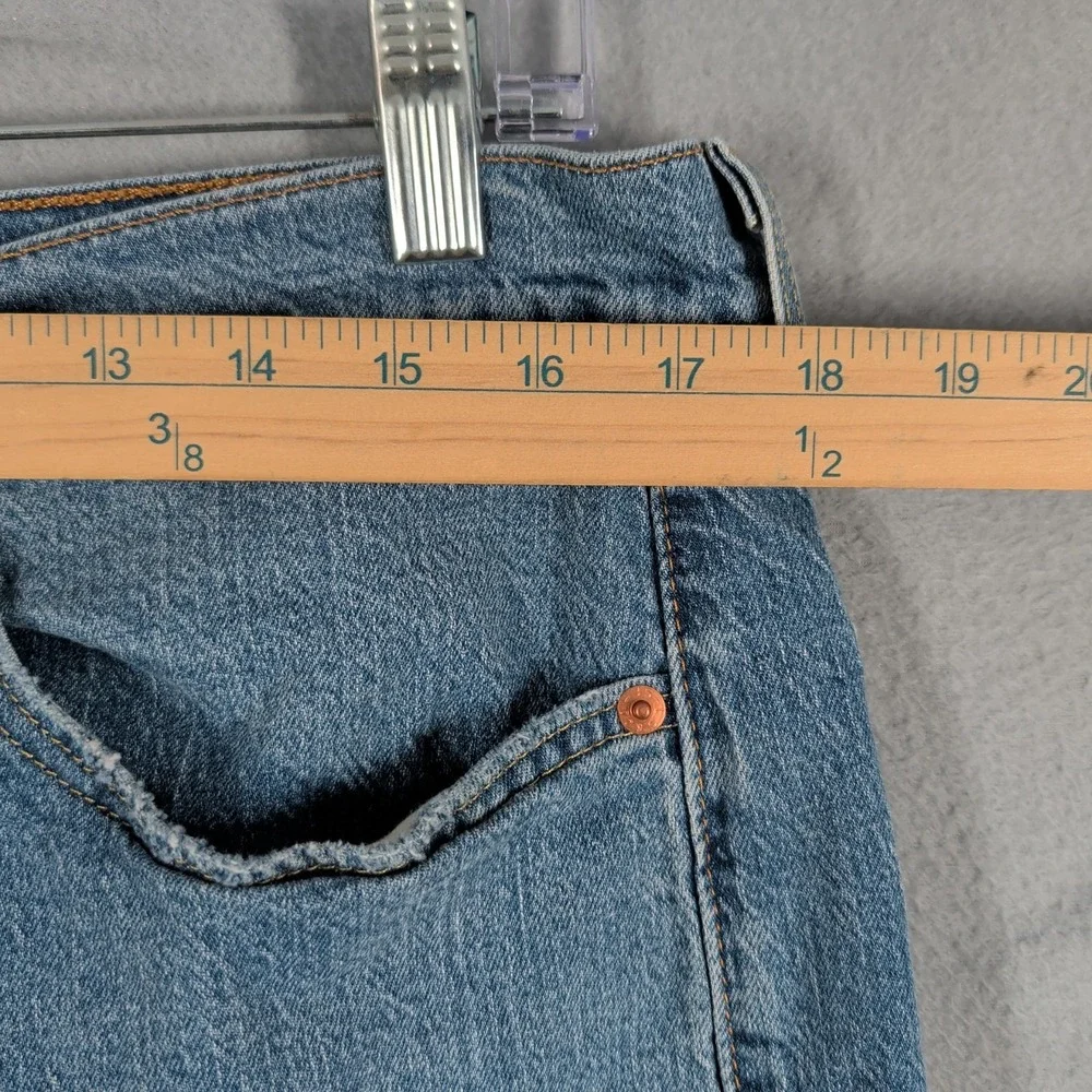 Levi's 505 Jeans Men's 36x32 Light Wash‎ Straight Leg Denim